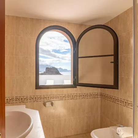 Adosado El Perenquen Agaete (Gran Canaria)