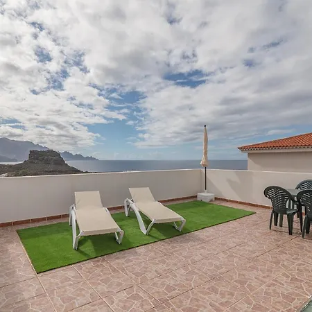 Adosado El Perenquen Agaete (Gran Canaria)